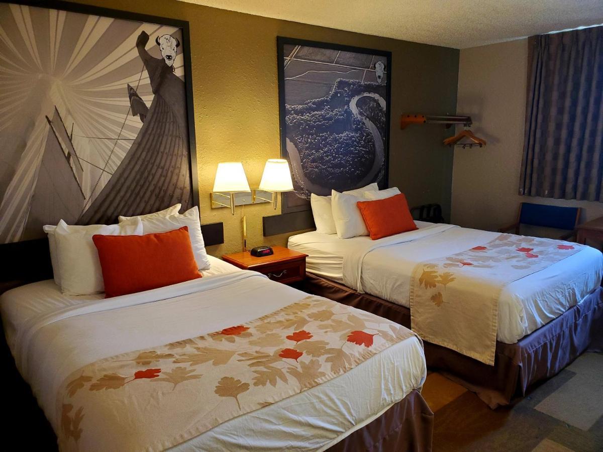 Bison Plains Lodge Moorhead Екстериор снимка