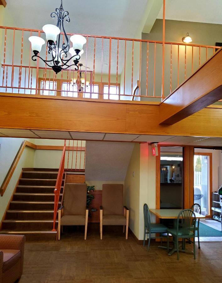 Bison Plains Lodge Moorhead Екстериор снимка