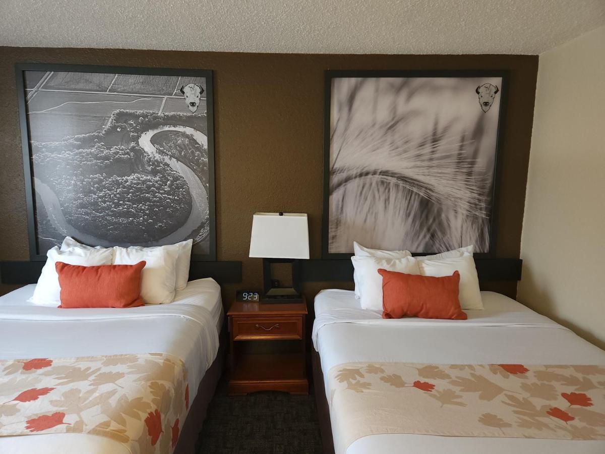 Bison Plains Lodge Moorhead Екстериор снимка